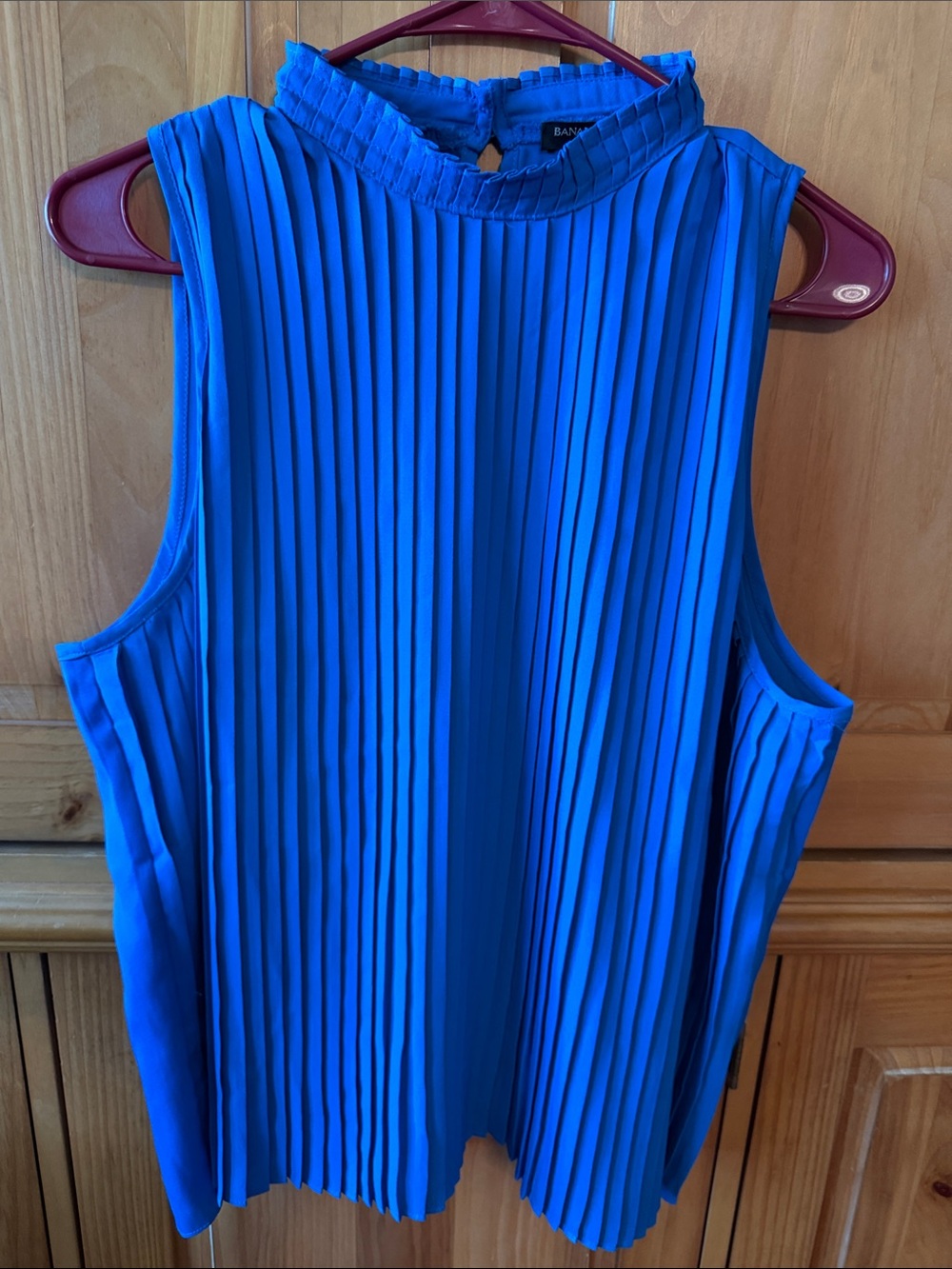 Banana Republic  blue/teal Pleated Sleeveless Mock Neck Top